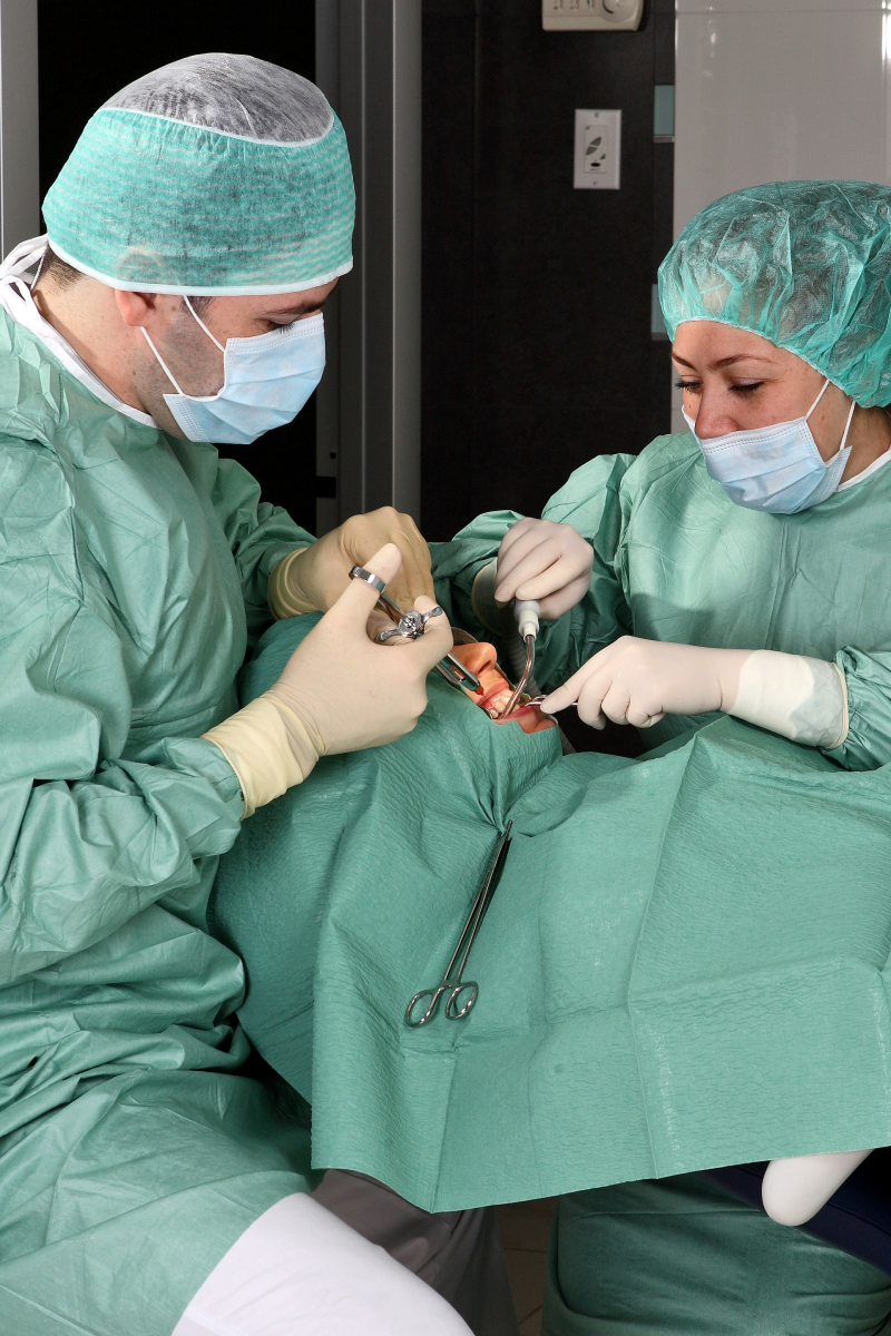 Vstavitev zobnega implantata